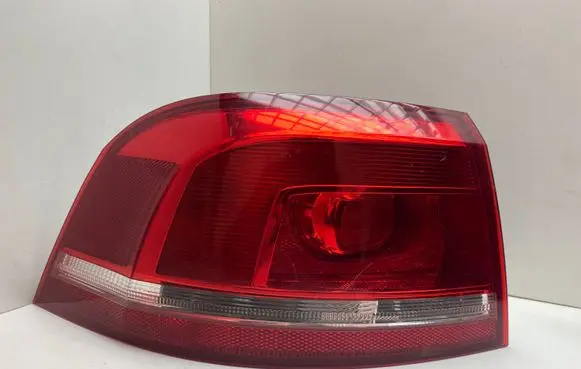 Volkswagen PASSAT B7 Rear/tail lights 3AF945095A