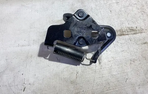 Ford Mustang VI Loading door lock loop/hook striker 6354404B12
