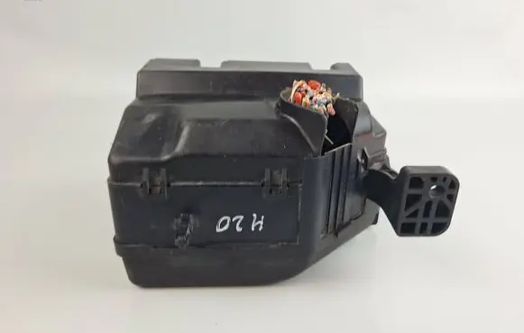 KIA Sorento Fuse module 912402 912402K771
