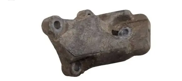 Engine mounting bracket
