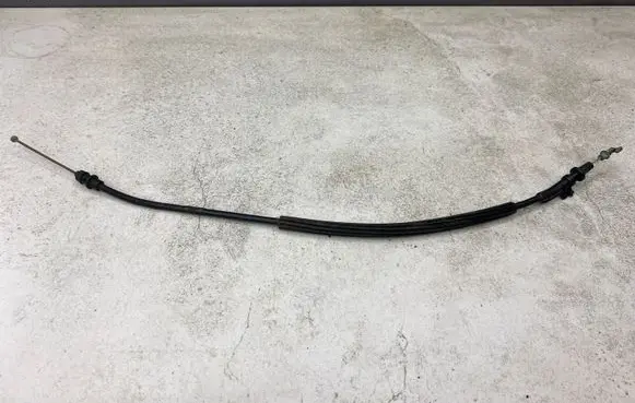 Volkswagen PASSAT B6 Front door cable line 3C8837017