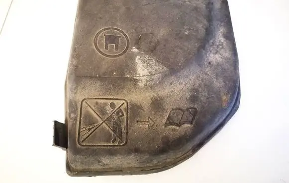 Peugeot 307 Fuse box cover 9653315180
