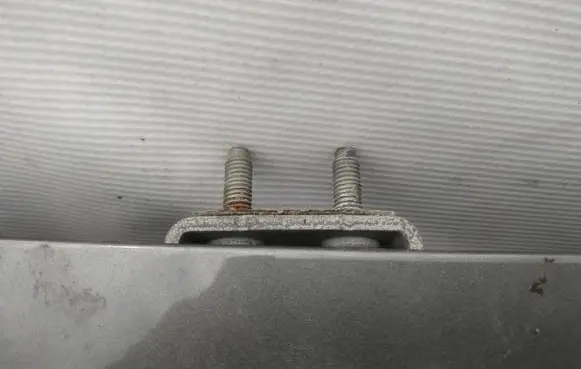 Hyundai Santa Fe Tailgate/trunk/boot hinge