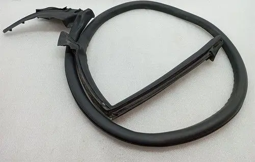 Lamborghini LP 640-4 Front door rubber seal 4T7831708B