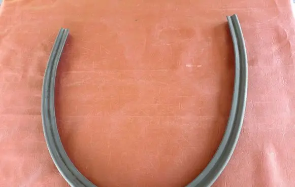 Skoda Fabia Mk2 (5J) Engine compartment rubber 5J0823723