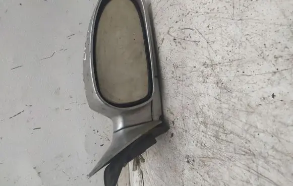 Hyundai Sonata Front door electric wing mirror E4012101