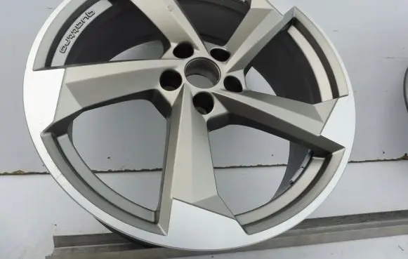 Audi Q5 SQ5 R20 alloy rim 80A601025S
