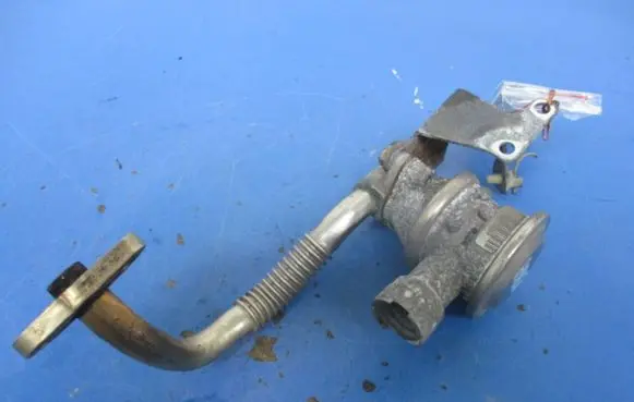 Opel Vectra C EGR valve 127937759