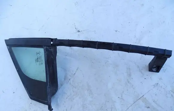 Ford Mondeo MK V Front door vent window glass four-door QD086