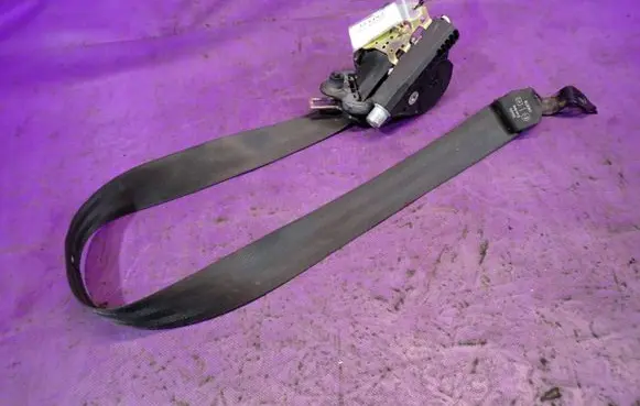 Skoda Fabia Mk1 (6Y) Front seatbelt 6Y0857701B