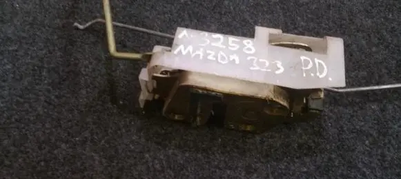 Mazda 323 Front door lock
