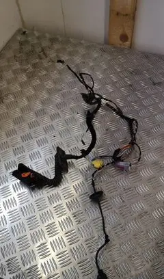 Volkswagen Tiguan Front door wiring loom 5n1971121ac