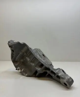 Alfa Romeo Giulia Engine mounting bracket 670051310