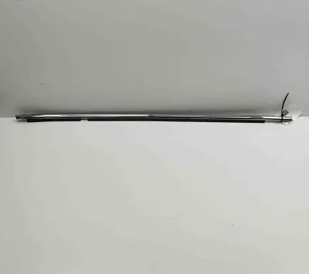 Toyota Land Cruiser (BJ70) Rear door glass trim molding 7598860730