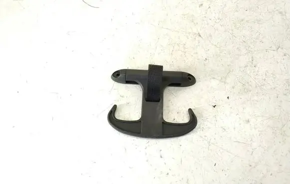 Audi A8 S8 D3 4E Tie down hook / loop 6Y5867615