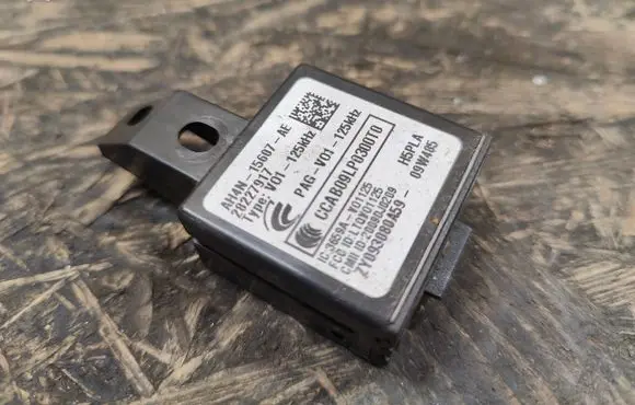 Land Rover Discovery 4 - LR4 Sensor AH4N15607AE