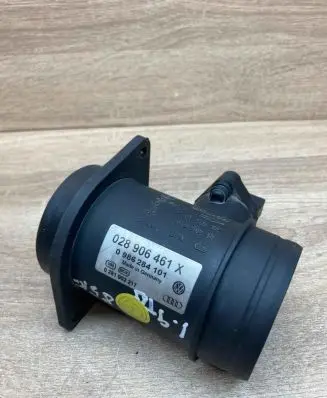Audi A6 S6 C5 4B Mass air flow meter 028906461 0281002216
