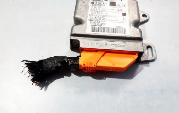 Renault Scenic I Airbag control unit/module 8200117652B 600639500
