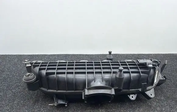 BMW 4 F32 F33 Intake manifold 70323536