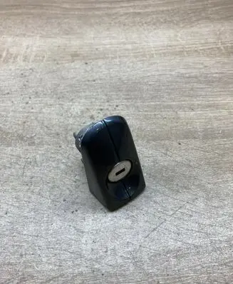 Ford C-MAX I Front door lock (next to the handle) 3M5AR21990A