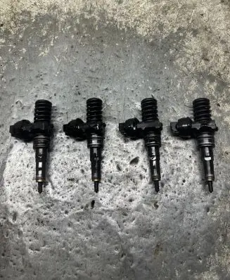 Ford Galaxy Fuel injectors set 038130073AK
