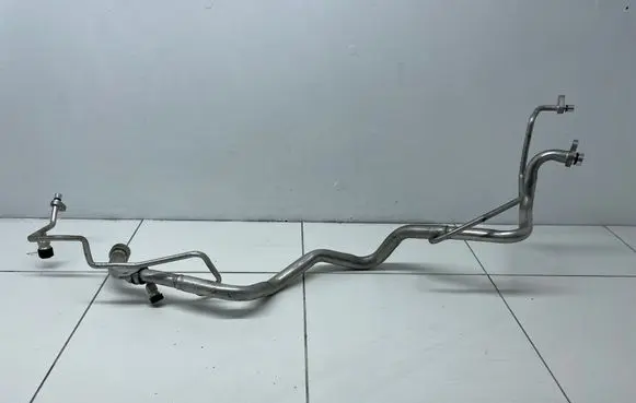 Renault Kadjar Air conditioning (A/C) pipe/hose 924409867R