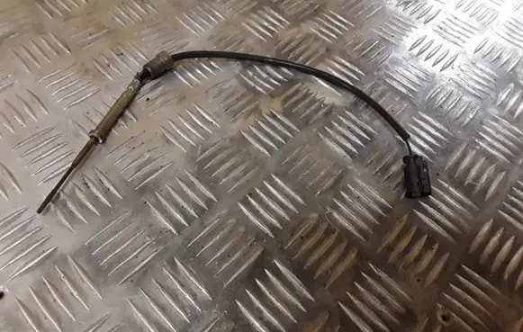 BMW 7 F01 F02 F03 F04 Exhaust gas temperature sensor 8582662