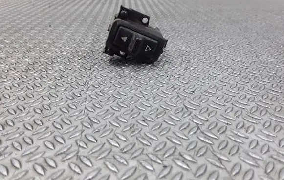 Jeep Cherokee Electric window control switch 511176