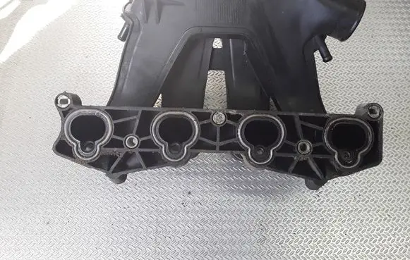 Chrysler Neon I Intake manifold 04777397