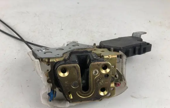 Subaru Forester SG Front door lock 61032SA070
