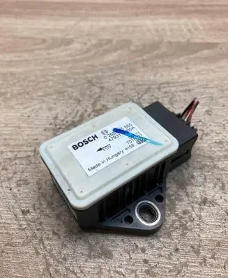 Nissan Qashqai ESP acceleration yaw rate sensor 47931JD00A 0265005665 WITHPLUG