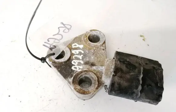 Opel Zafira A Engine mount bracket 90538543