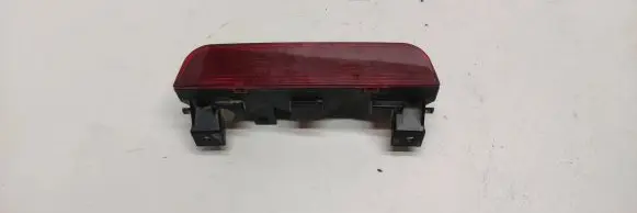 Third/center stoplight