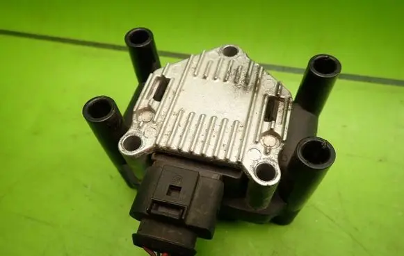 Skoda Octavia Mk2 (1Z) High voltage ignition coil 