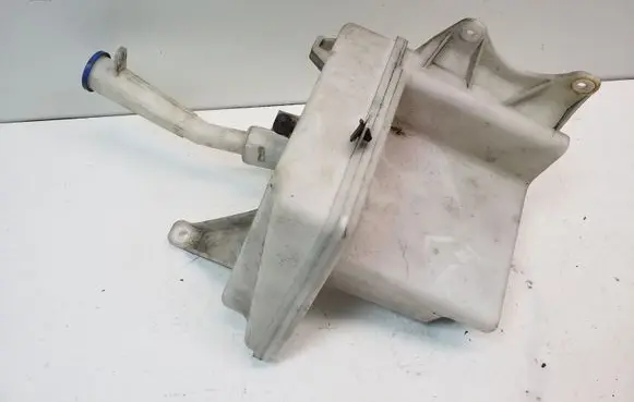 Toyota Avensis T270 Windshield washer fluid reservoir/tank 8531005141