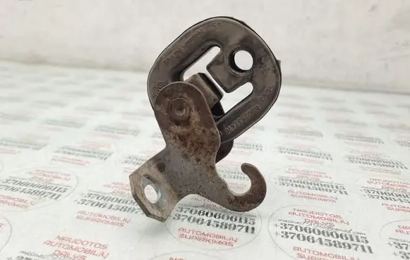 Seat Exeo (3R) Muffler mount bracket/holder 8D0253147G