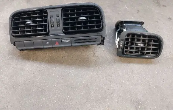 Volkswagen Polo V 6R Dash center air vent grill 6C0819728