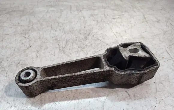 Land Rover Discovery Sport Engine mount bracket