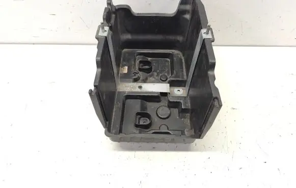 Battery box tray