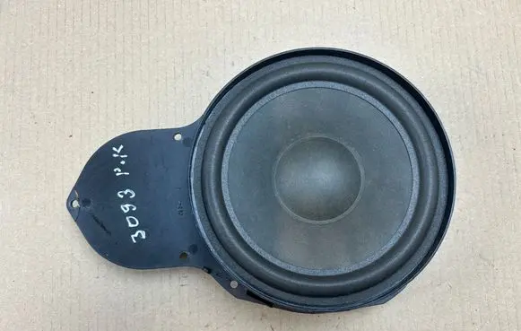 Volkswagen PASSAT B6 Front door speaker 3C0035454