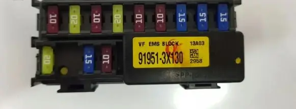 KIA Ceed Fuse box set
