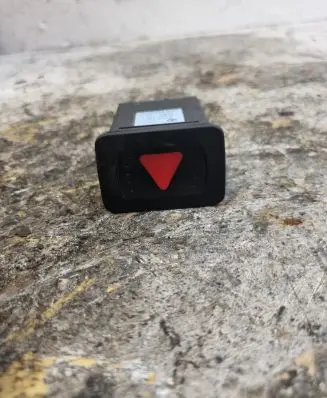Volkswagen Golf IV Hazard light switch 1J0953235C