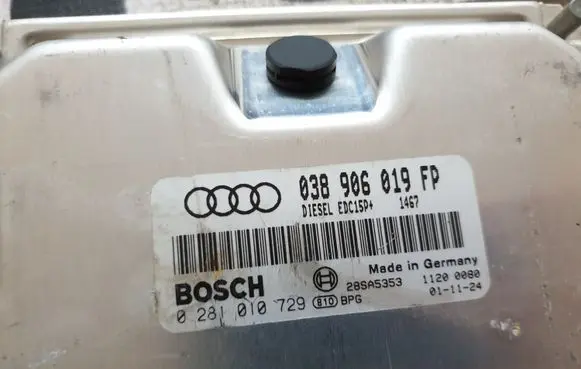 Audi A4 S4 B6 8E 8H Engine control unit/module 28SA5353 0281010729