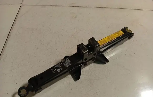 Toyota Avensis T250 Lift Jack 0911105010