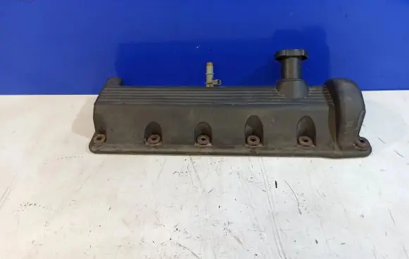 Lincoln Town Car Rocker cam cover 2C2E6582ED 4L2E6582CD