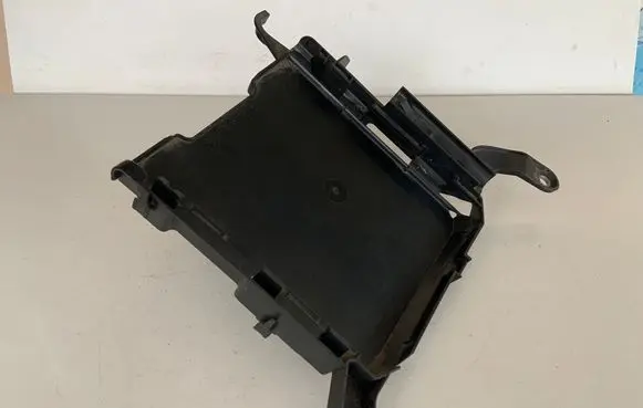 Audi A4 S4 B9 Other engine bay part 8W0907647A