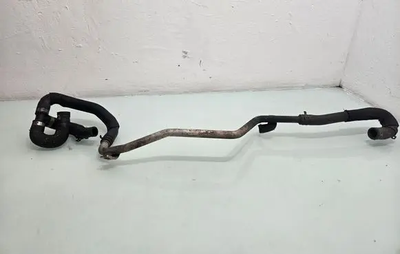 Engine coolant pipe/hose
