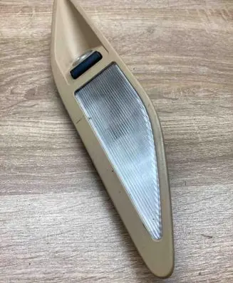 BMW 5 E39 Rear seat light 8363610 RightSide