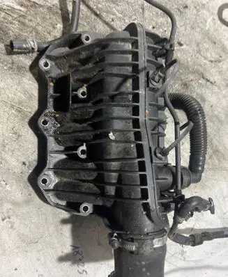 Ford Focus Intake manifold 1047092S01