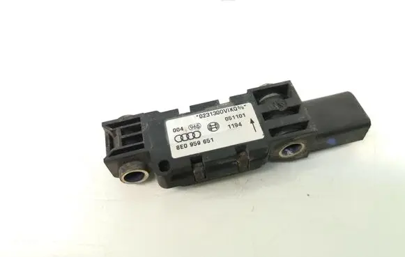 Audi A4 S4 B6 8E 8H Airbag deployment crash/impact sensor 8E0959651